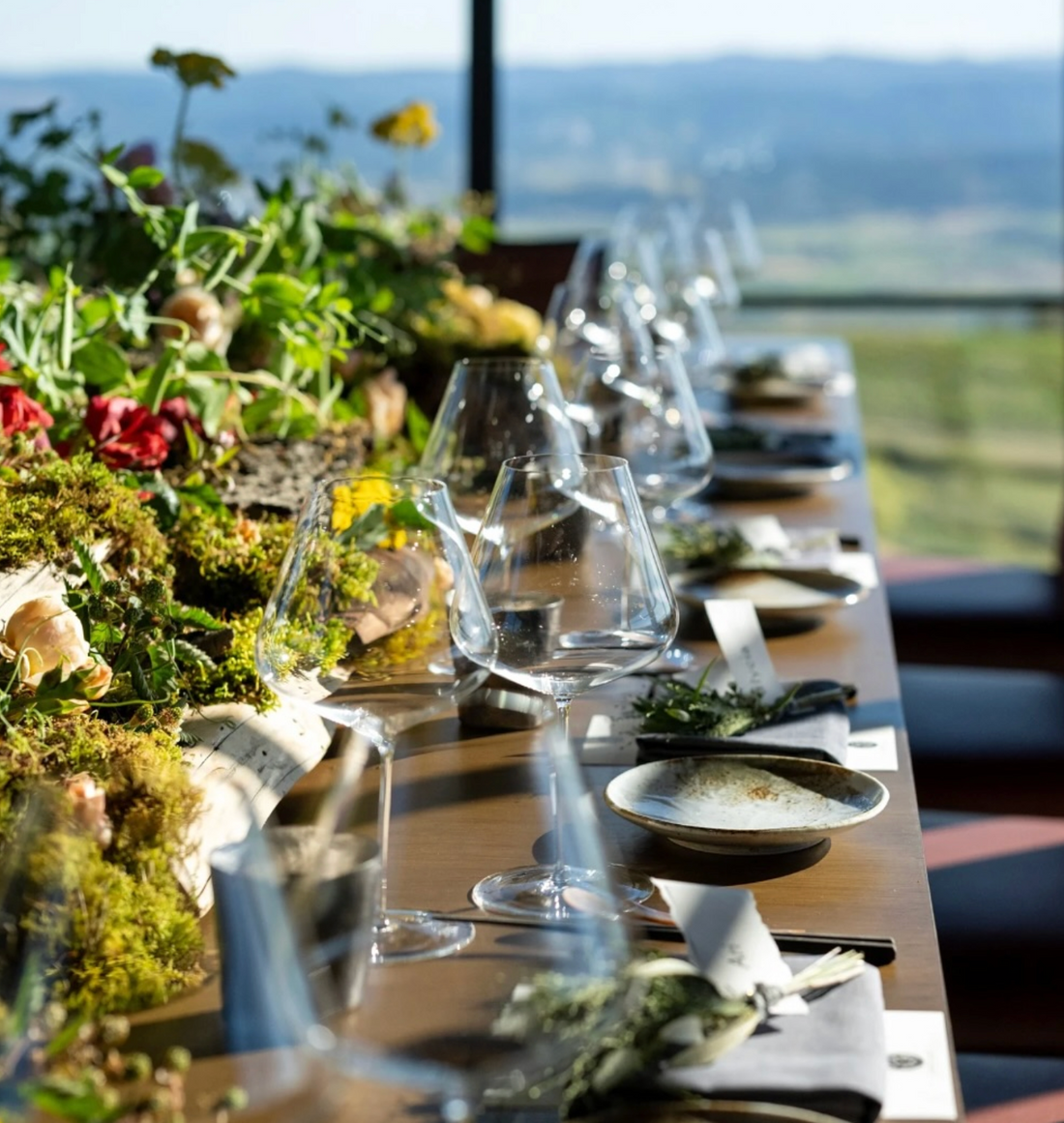 Outdoor Entertaining with Fine Glassware: How the Right Wine Glass Elevates Every Gathering